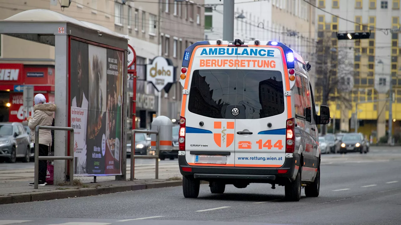  Schwerer Crash in Wien! Frau schwebt in Lebensgefahr