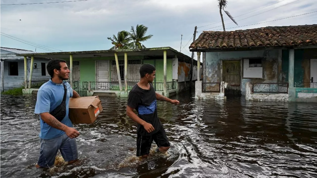 Rafales d’une rare violence et quantités d’eau colossales : l’ouragan Hélène, «extrêmement dangereux» s’abat