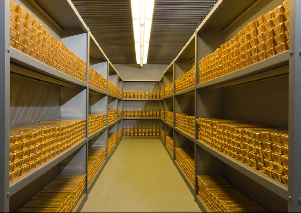 Germany Brings Home Billions Worth Of Gold Stored Abroad After World War II