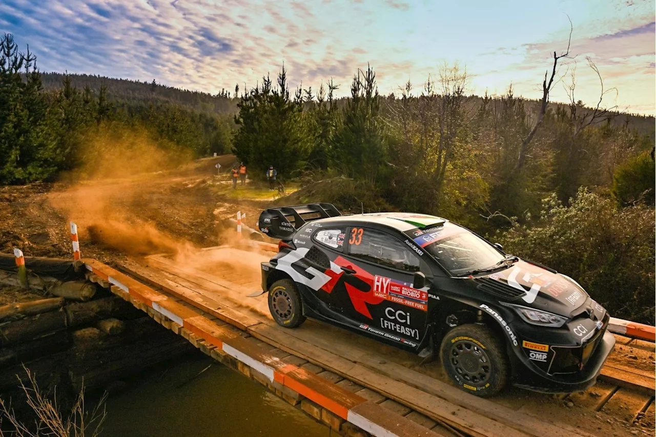 WRC Chile: Evans snatches lead after Ogier wheel change