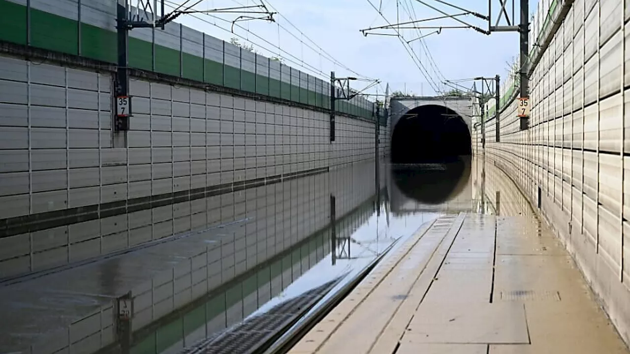 Teile der Westbahn wohl bis nach Weihnachten gesperrt