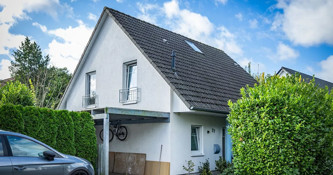 Dieses kleine Einfamilienhaus kommt Anfang Oktober in Bielefeld unter den Hammer