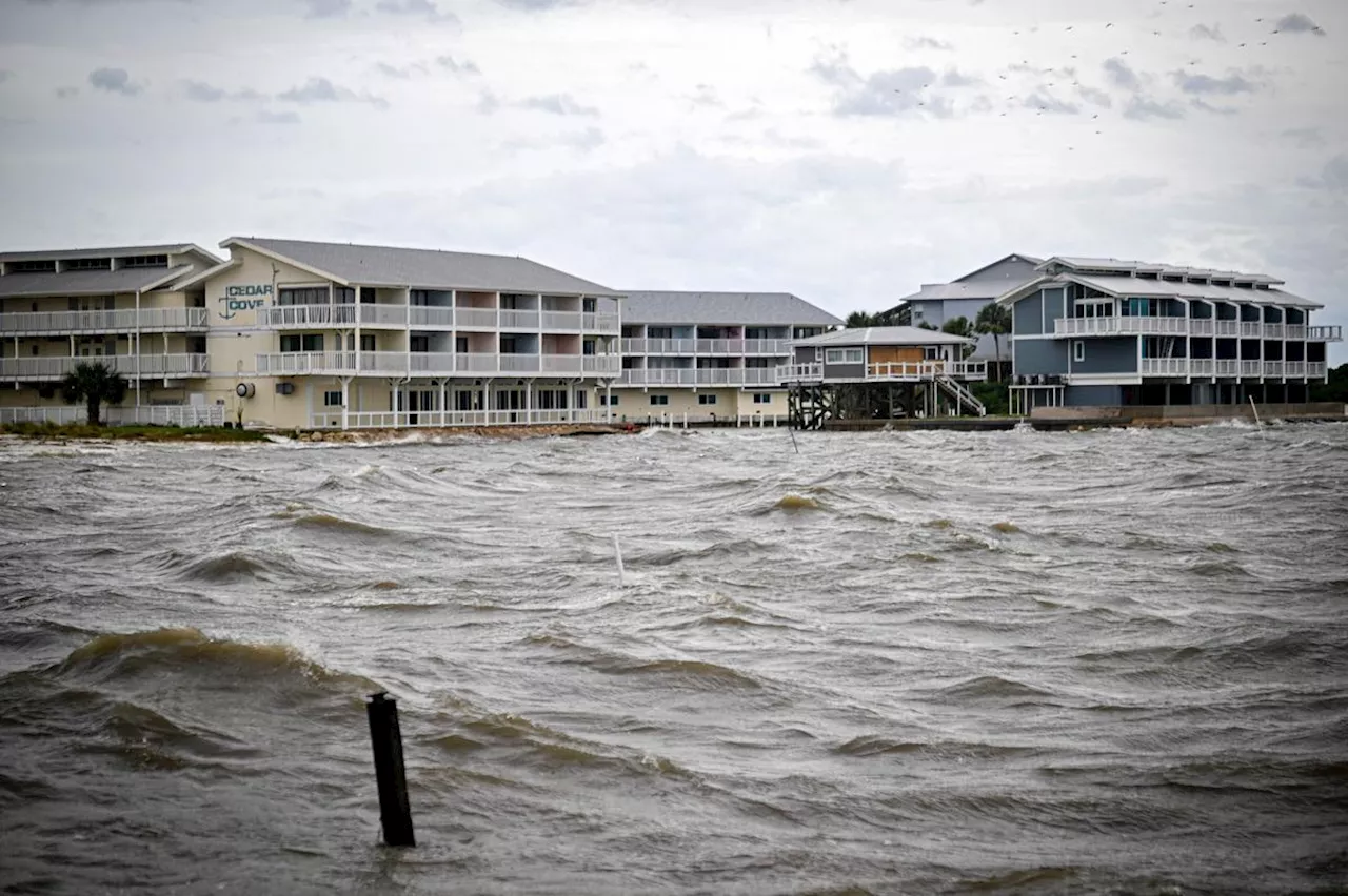 L’ouragan Hélène, « extrêmement dangereux », touche terre en Floride