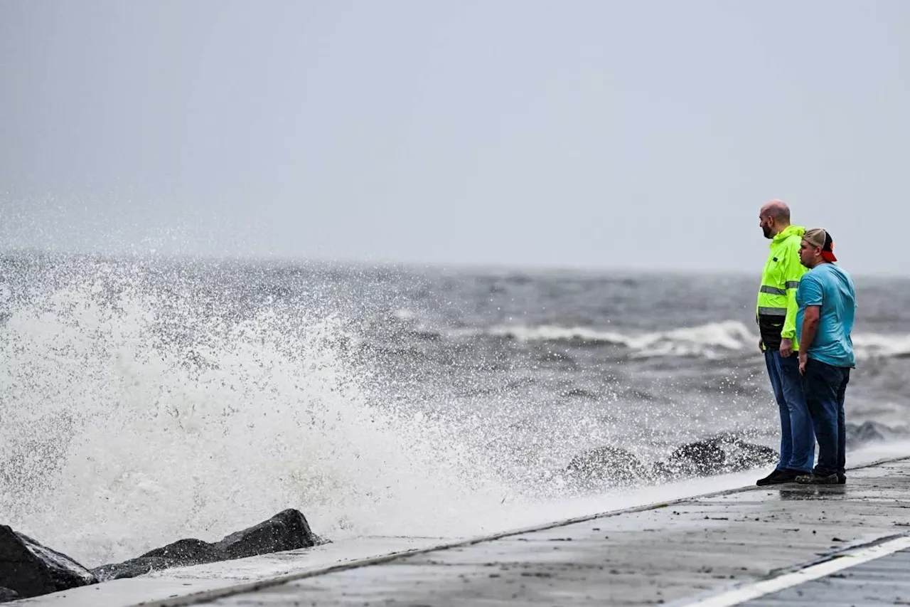 'Extremely dangerous' Hurricane Helene makes landfall in Florida