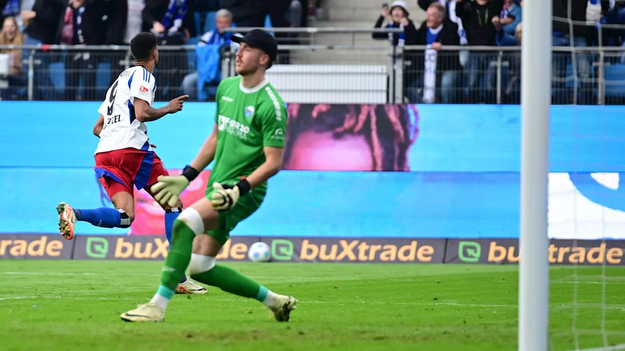 HSV-Keeper Raab und SCP-Torwart Boevink schenken den Fans ein Schützenfest.