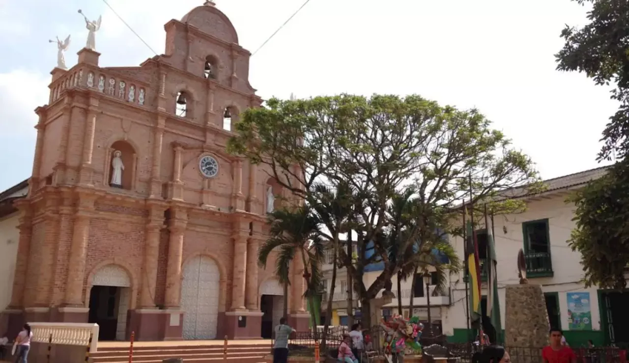 Secuestran a tres personas en Remedios, Antioquia, aparentemente por el Clan del Golfo