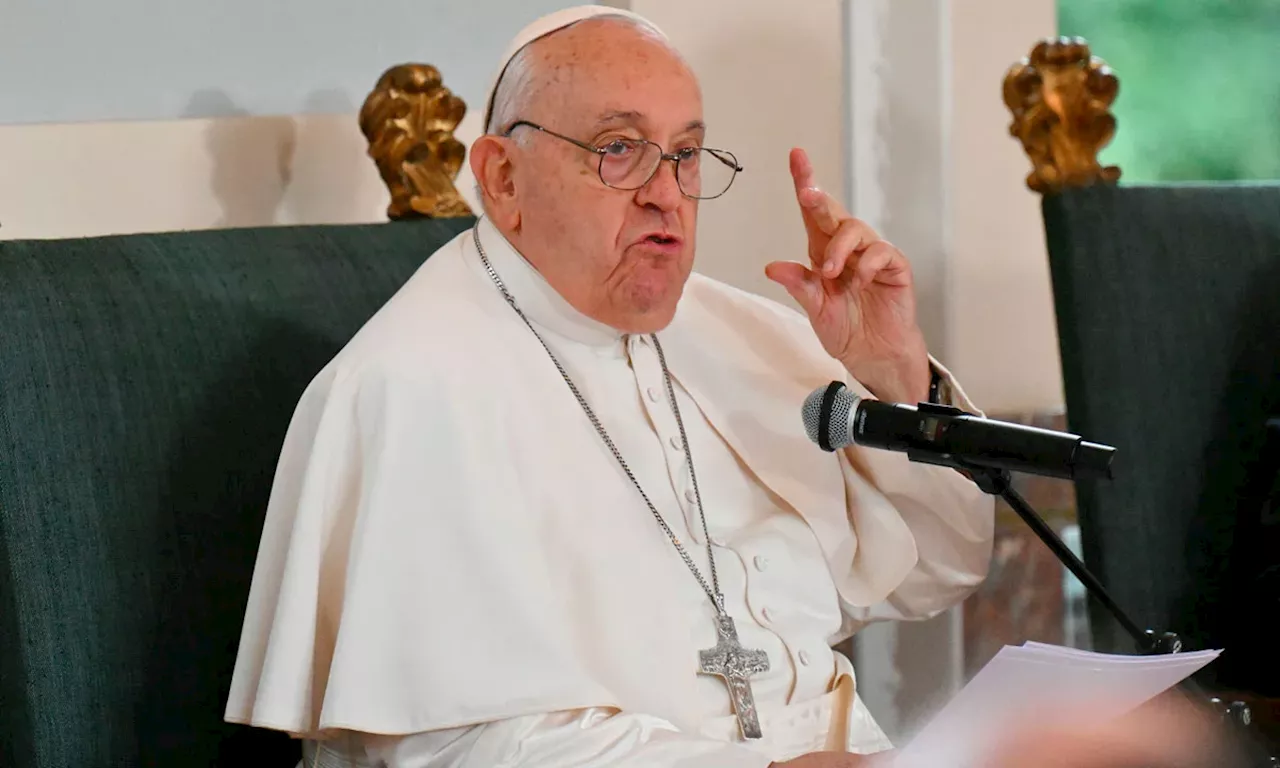 El Papa Francisco reconoce los abusos a menores como 'la vergüenza y humillación de la Iglesia'