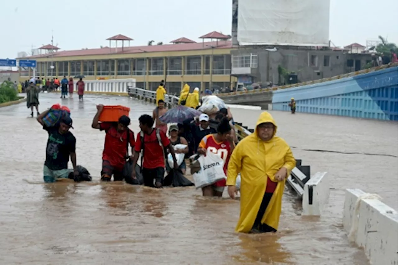 Acapulco à nouveau inondée après le passage de l'ouragan John