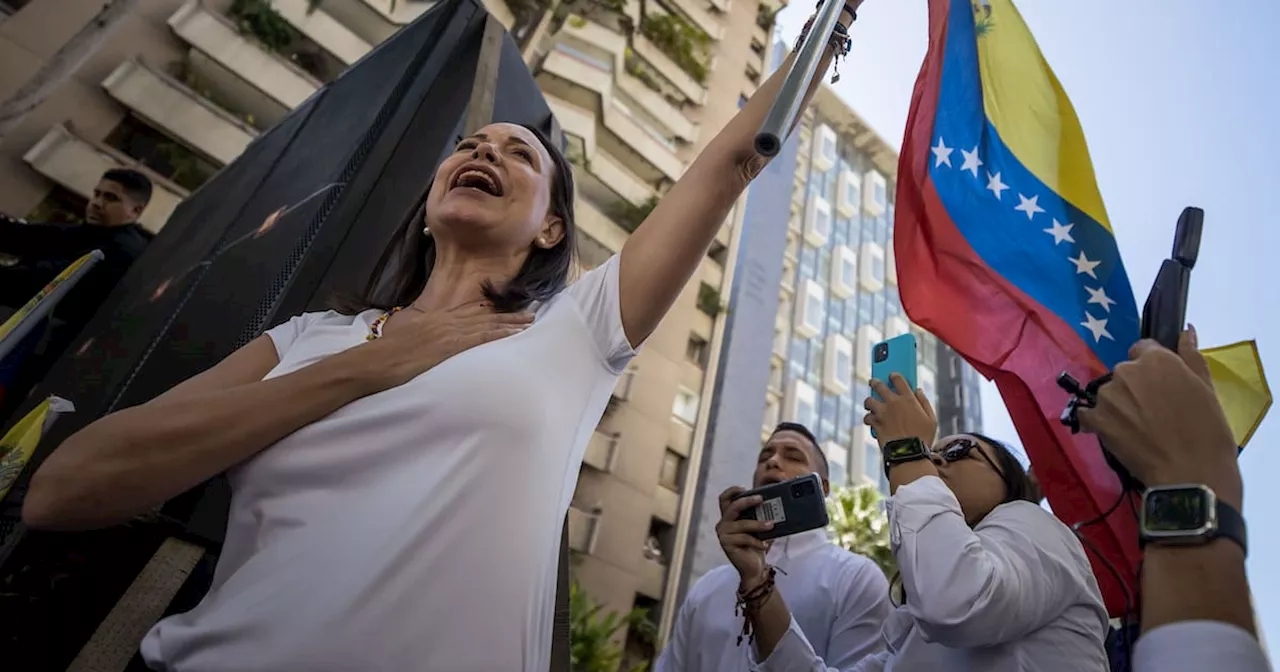 María Corina Machado invita a empresarios colombianos a defender la democracia