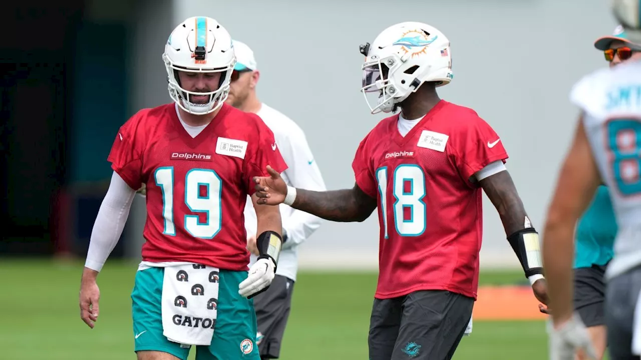 Adam Schefter Suggests Potential QB Options For Dolphins Amid Tua Tagovailoa's Injury