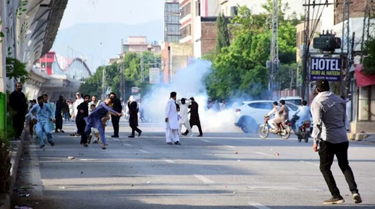 پی ٹی آئی کا احتجاج: پولیس سے دن بھر آنکھ مچولی چلتی رہی، قیادت اور کارکن لیاقت باغ نہ پہنچ سکے