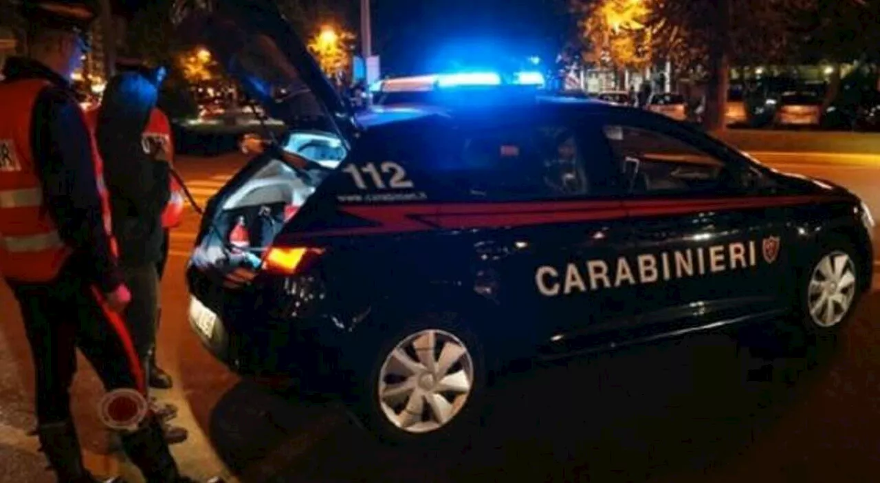 Alatri, sbanda e finisce contro un'auto in sosta: lo trovano con un tasso di alcol cinque volte superiore ai l