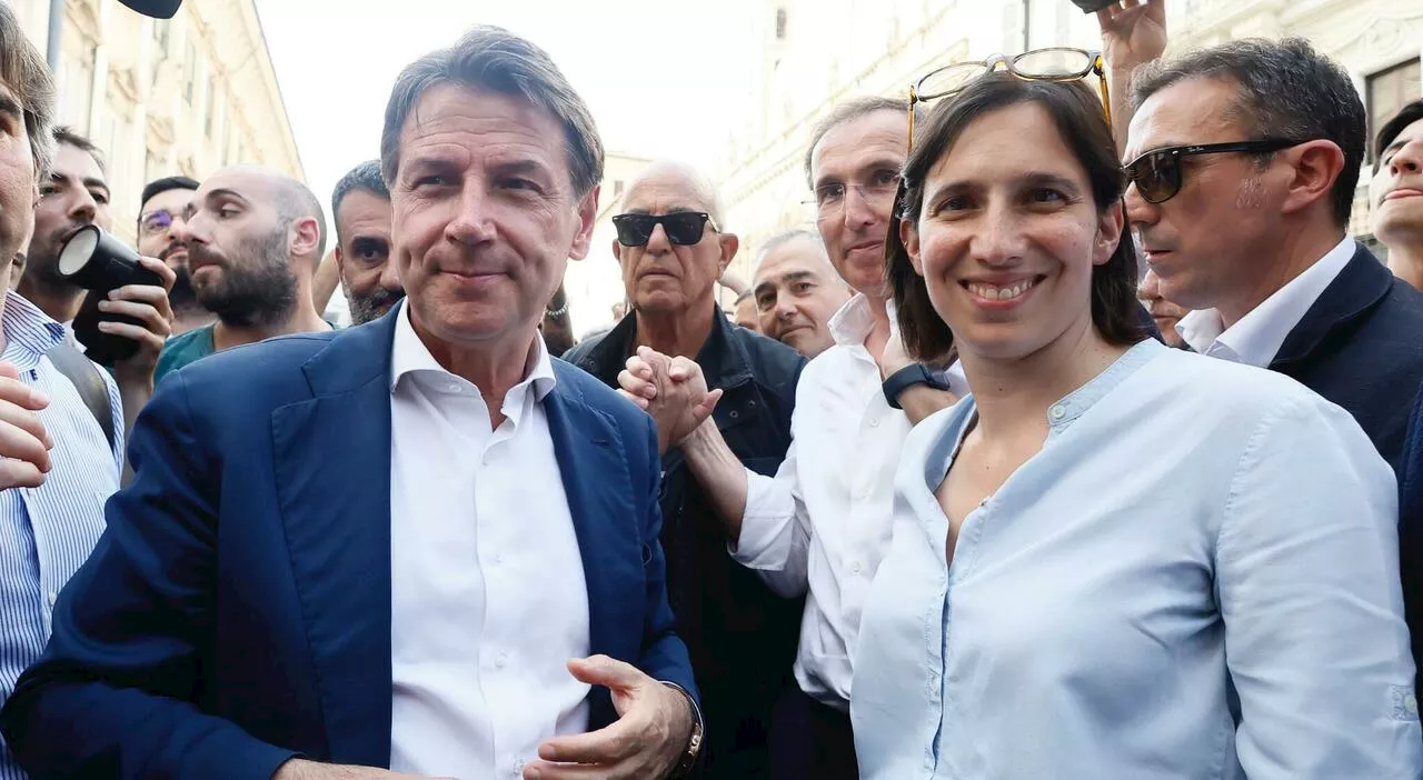 M5S, la strategia di Conte per smarcarsi da Schlein (e contro Renzi): «Ma non è una svolta a destra»