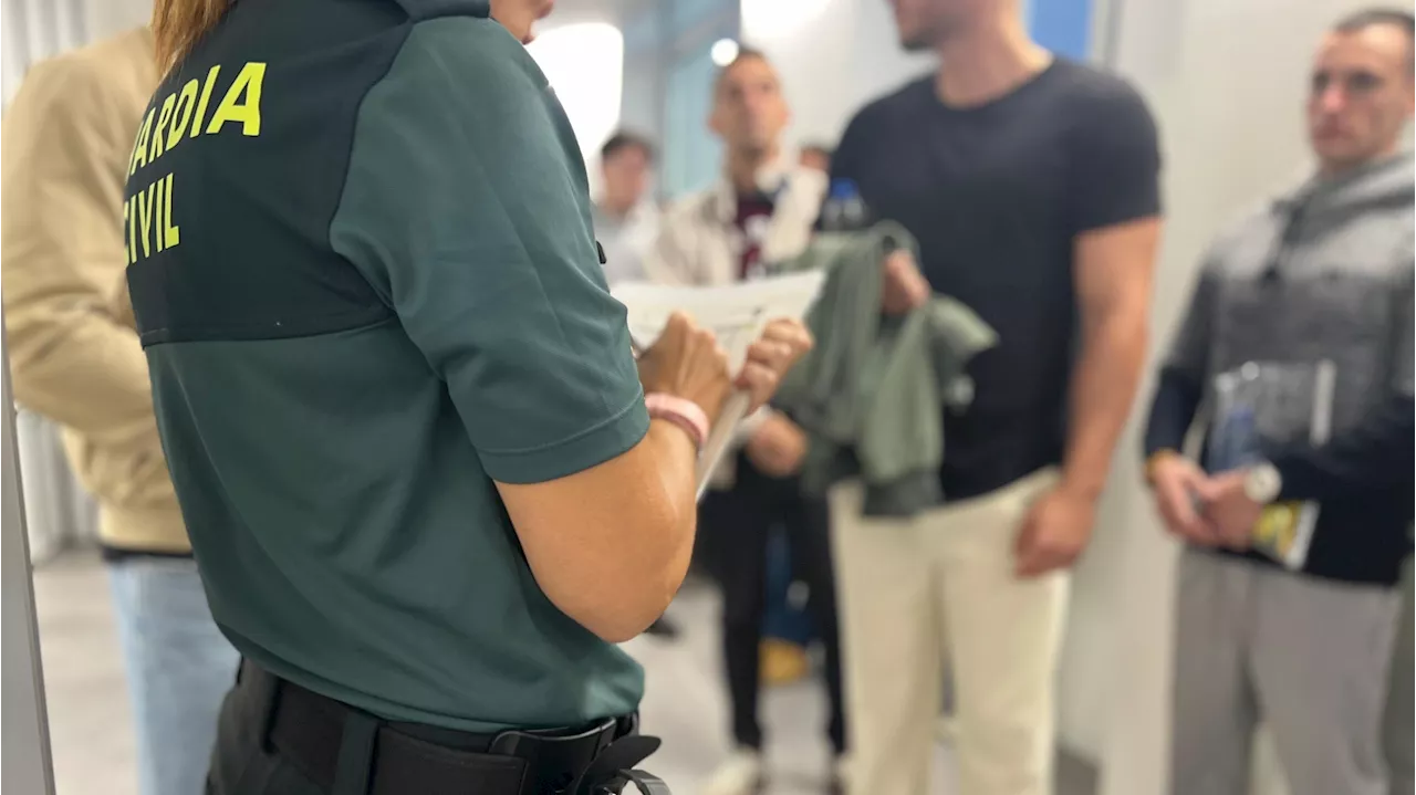 Las pruebas de 26.000 opositores a la Guardia Civil que buscan 2.700 plazas