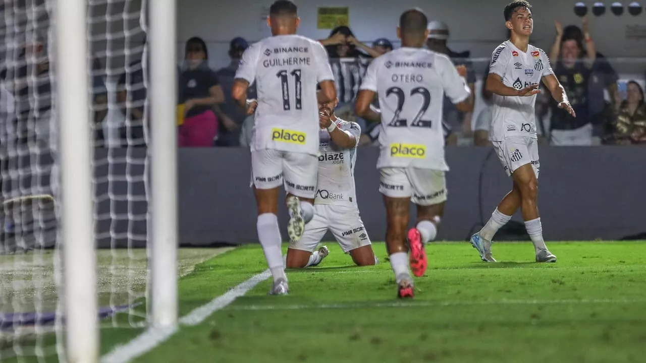 Santos vence Operário e se aproxima do acesso à Série A