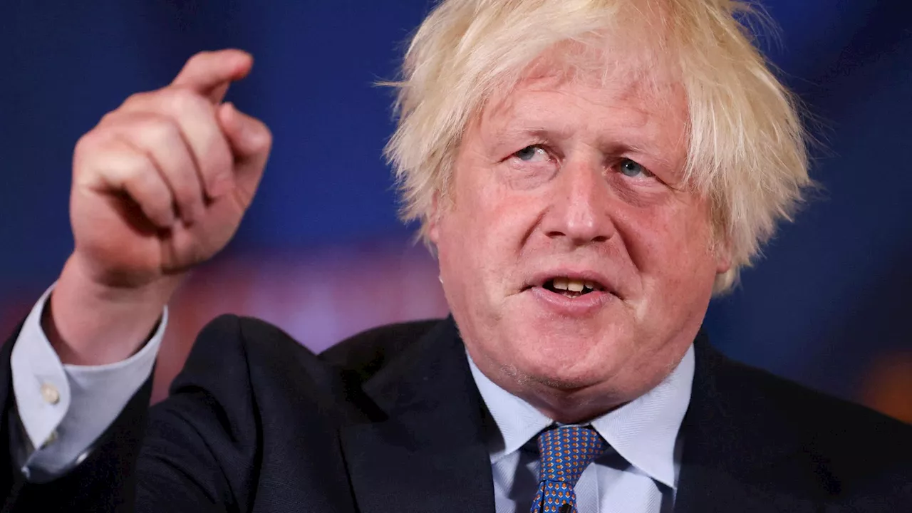 Boris Johnson rivela: “Durante il Covid pensai di invadere l’Olanda per riprenderci i nostri vaccini”