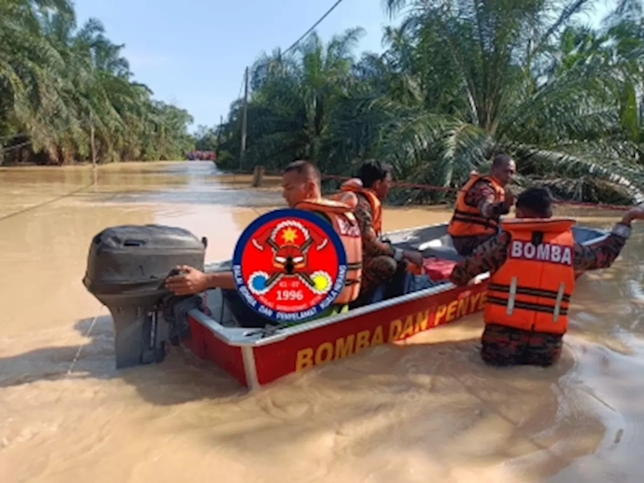 Search underway for missing Kedah mum and disabled son swept away by morning flood currents near Kuala Nerang