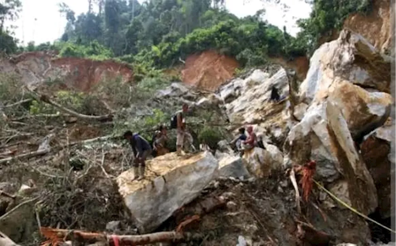 Pencarian Dua Korban Tertimbun Longsor Tambang Emas di Solok Dilanjutkan