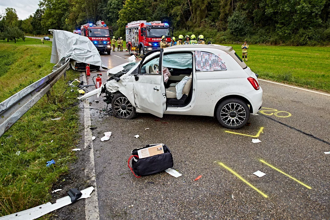 Kontrolle über Auto verloren: Zwei Jugendliche sterben