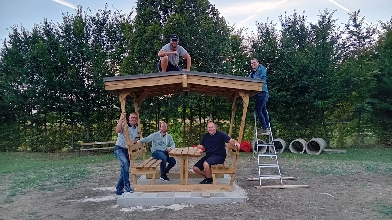 Ein schattiges Platzerl für den Spielplatz in Minichhofen