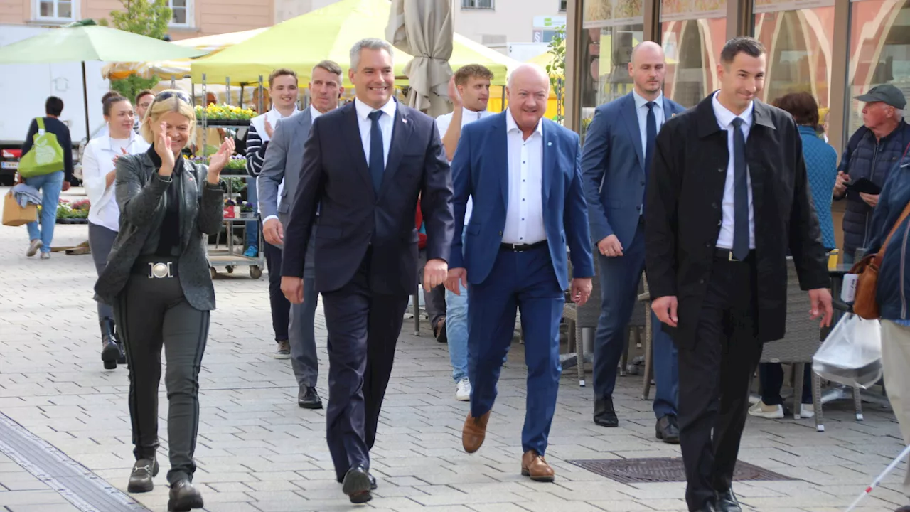 Karl Nehammer beim Wahlkampf-Finale am Wiener Neustädter Hauptplatz