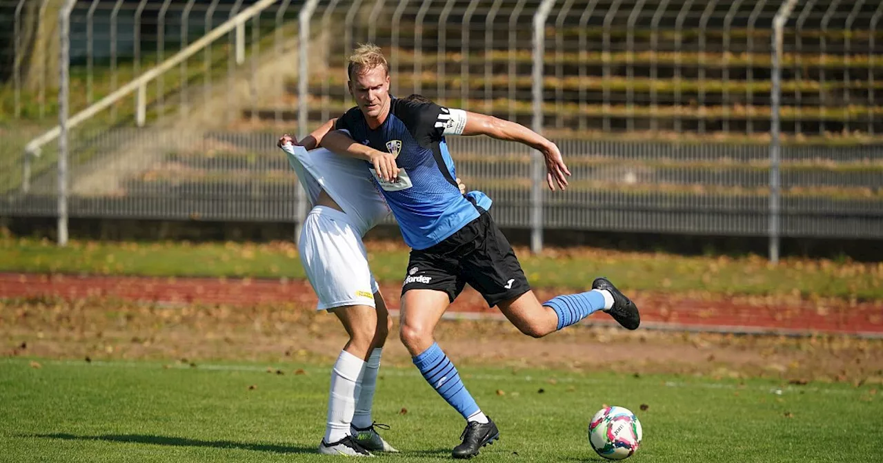 Langer Rückstand, Platzverweis und Siegtor in der Nachspielzeit: SC Herford gewinnt 2:1