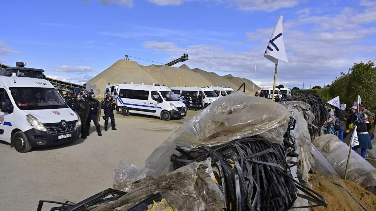 Opération escarmouche contre l'exploitation des sables à Saint-Colomban