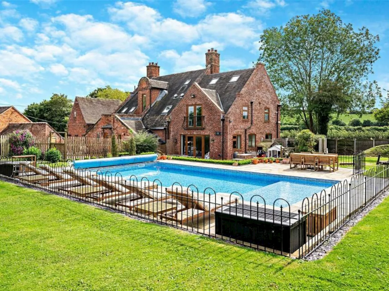 Countryside home near Bridgnorth with heated swimming pool and separate annexe up for sale