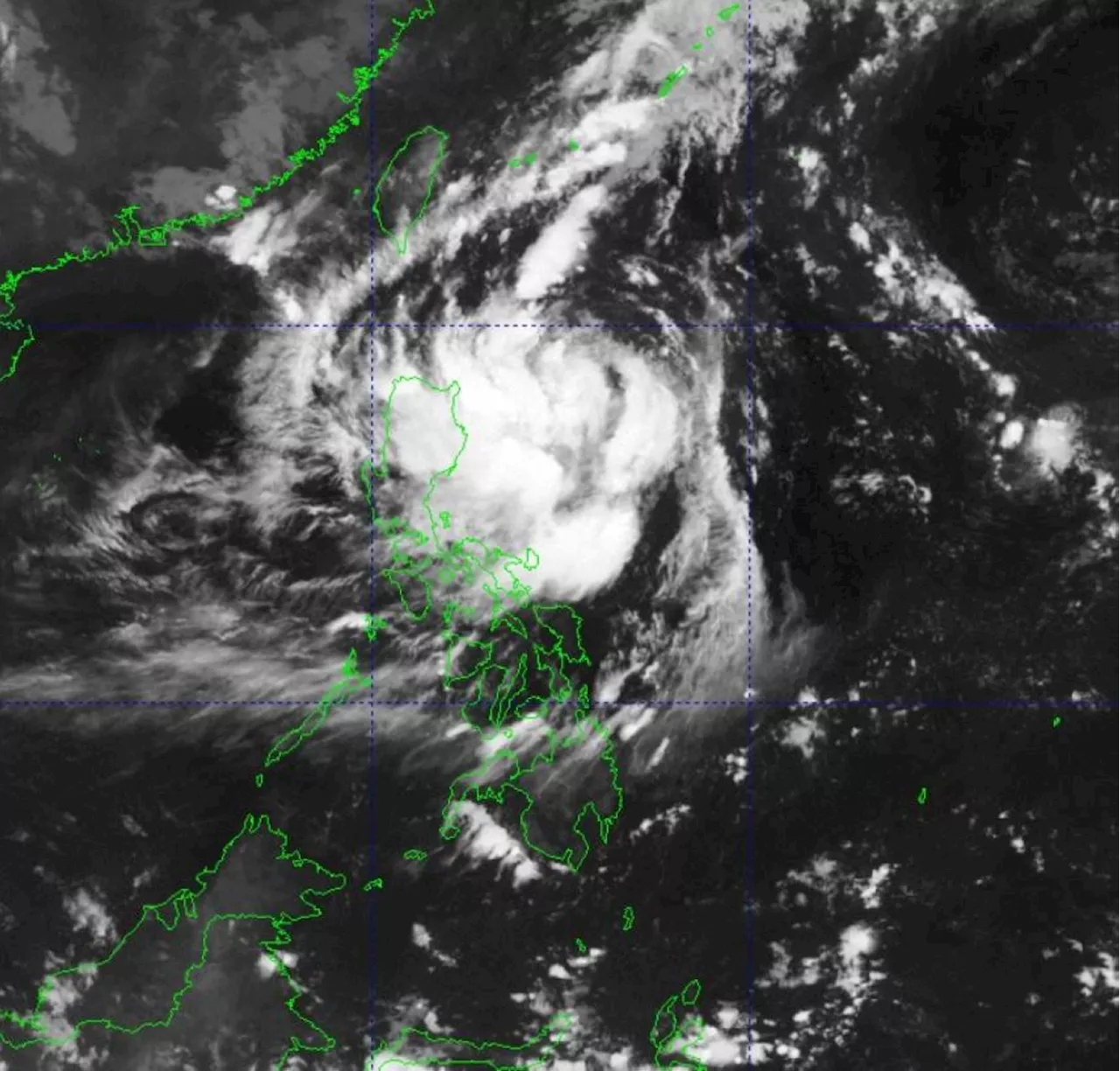 Signal No. 1 raised over 3 areas as 'Julian' slows down