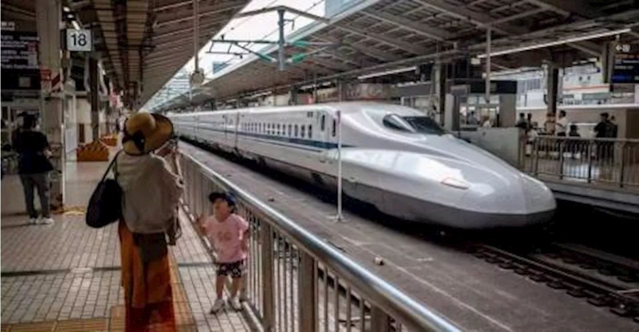 Japanese Train Staff Learn the Art of Punctuality and Perfection