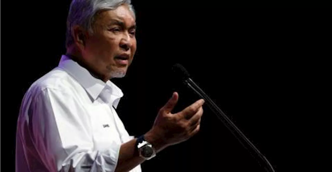 PRK Mahkota: TPM Ahmad Zahid zahir penghargaan buat pengundi