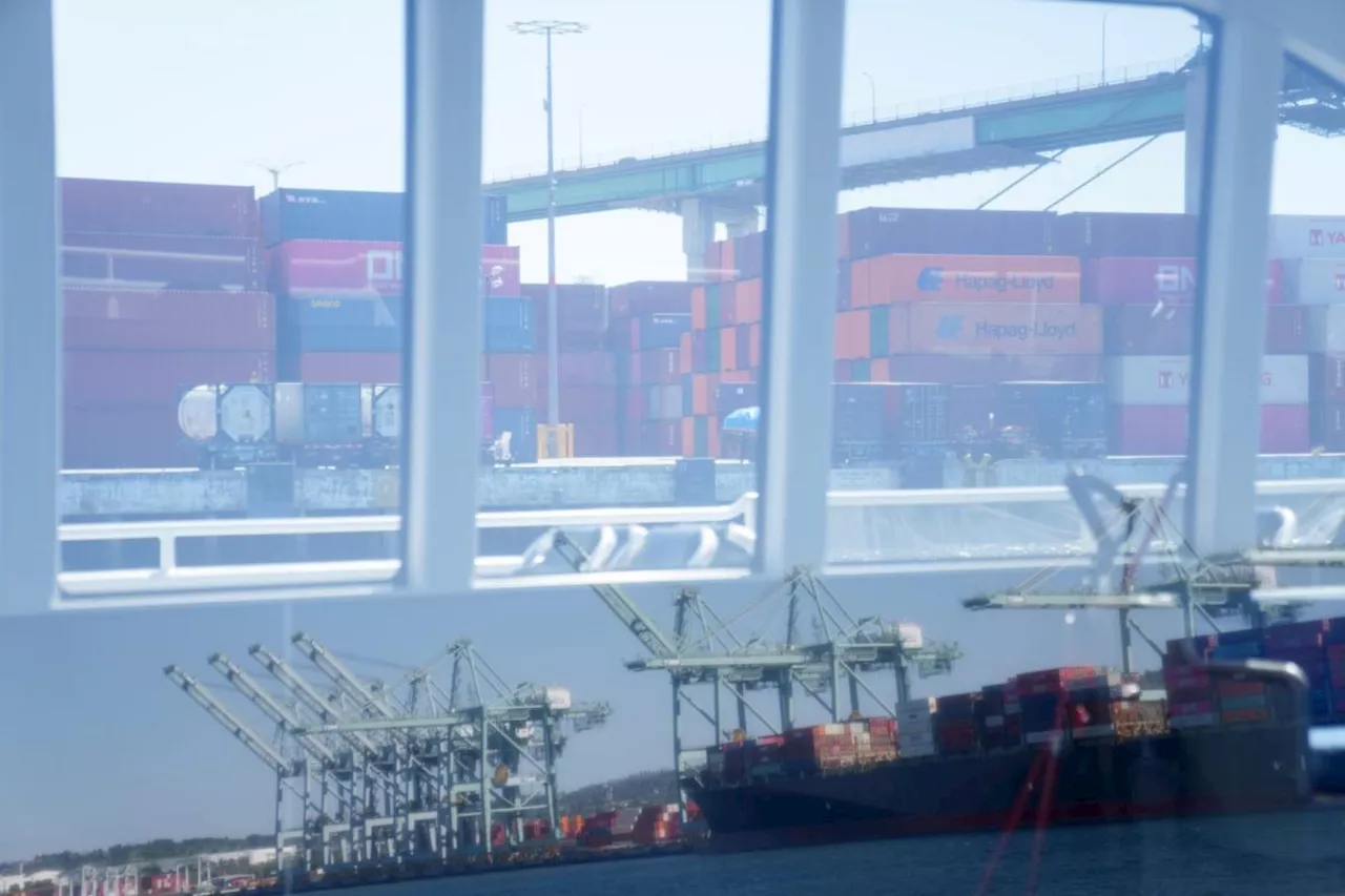 Lithium Battery Fire Halts Work at Los Angeles, Long Beach Port Terminals