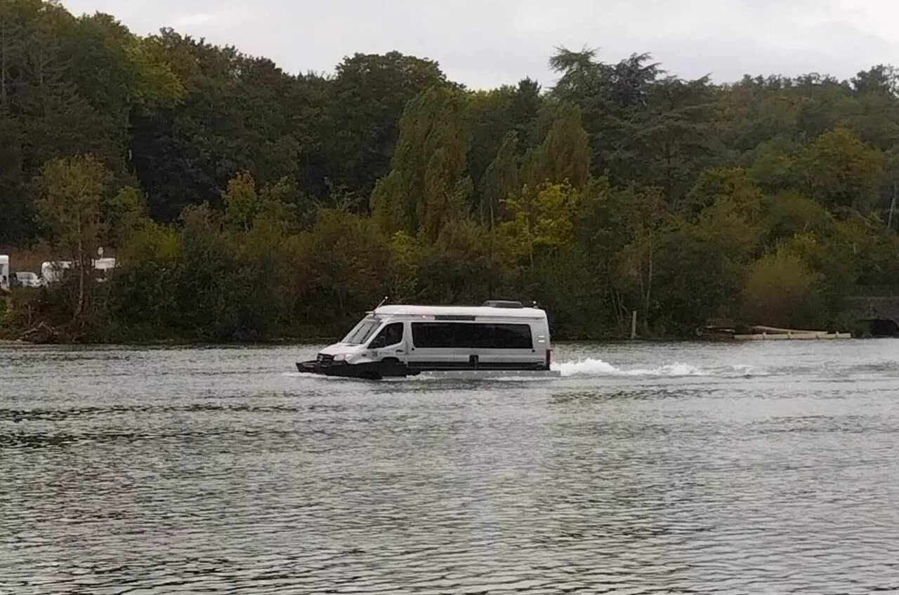 Seine-et-Marne : c'est quoi ces étonnantes navettes amphibies aperçues dans la Seine ?