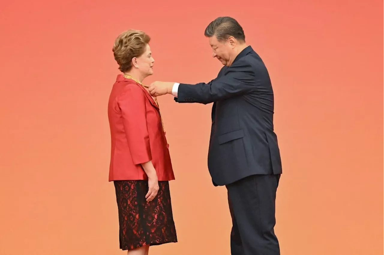 Dilma Rousseff recebe Medalha da Amizade na China