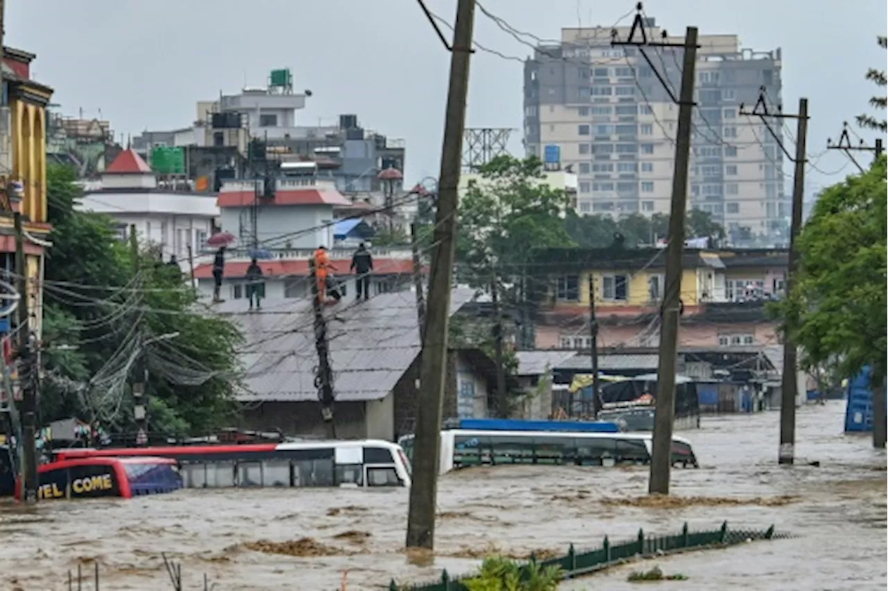 Inondations au Népal: le bilan monte à 101 morts et 64 disparus