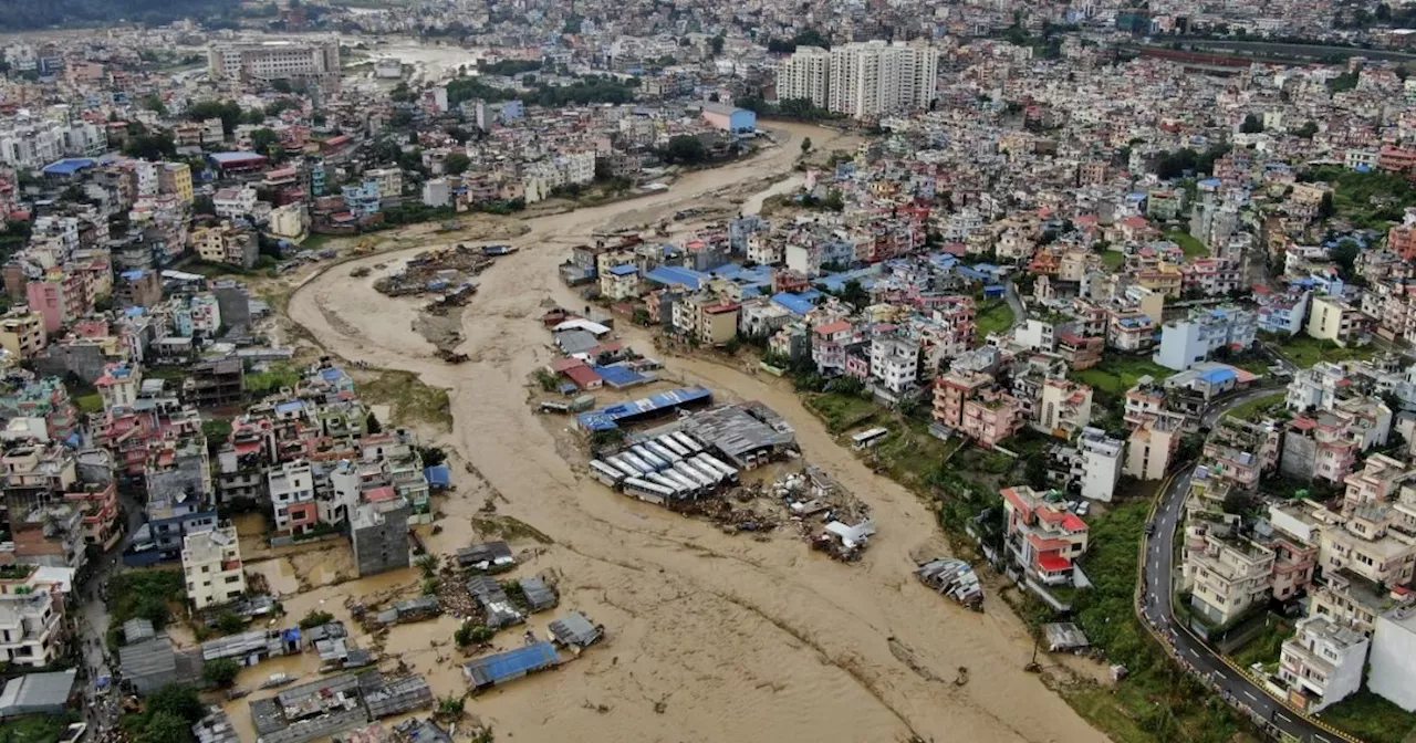 Inondazioni e frane in Nepal, almeno 148 morti e 59 dispersi. Nei soccorsi impegnate 3000 persone