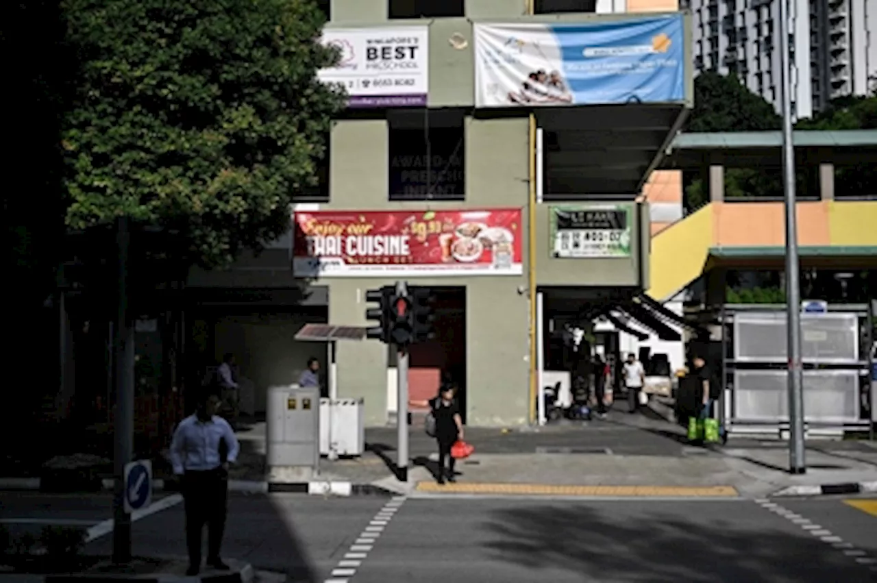 Suspicious stash: Singaporeans turn to illegal ‘street peddlers’ selling medicine from back of their bikes