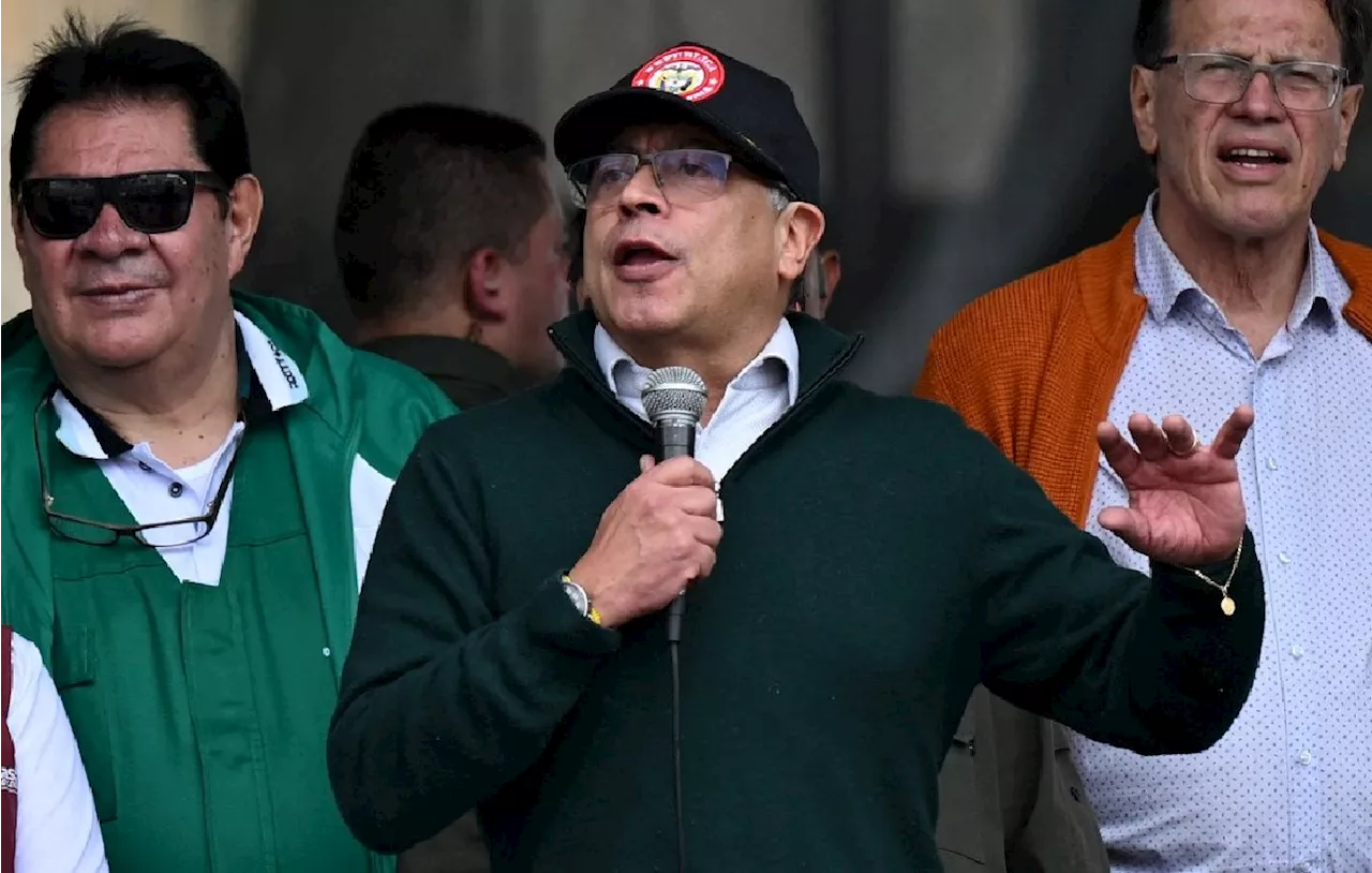 Gustavo Petro aplaza viaje a México por accidente que mató a 8 militares