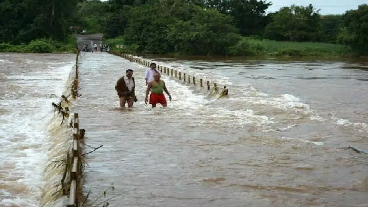 Bihar Flood: बाढ़ की चपेट में बिहार के 13 जिले, कोसी और गंडक का तांडव जारी