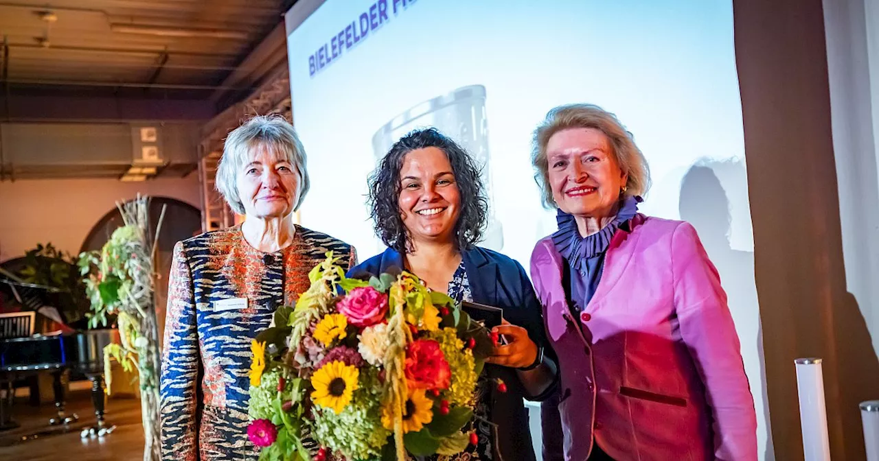 Stürmische Handwerksmeisterin bekommt den Bielefelder Frauenpreis 2024