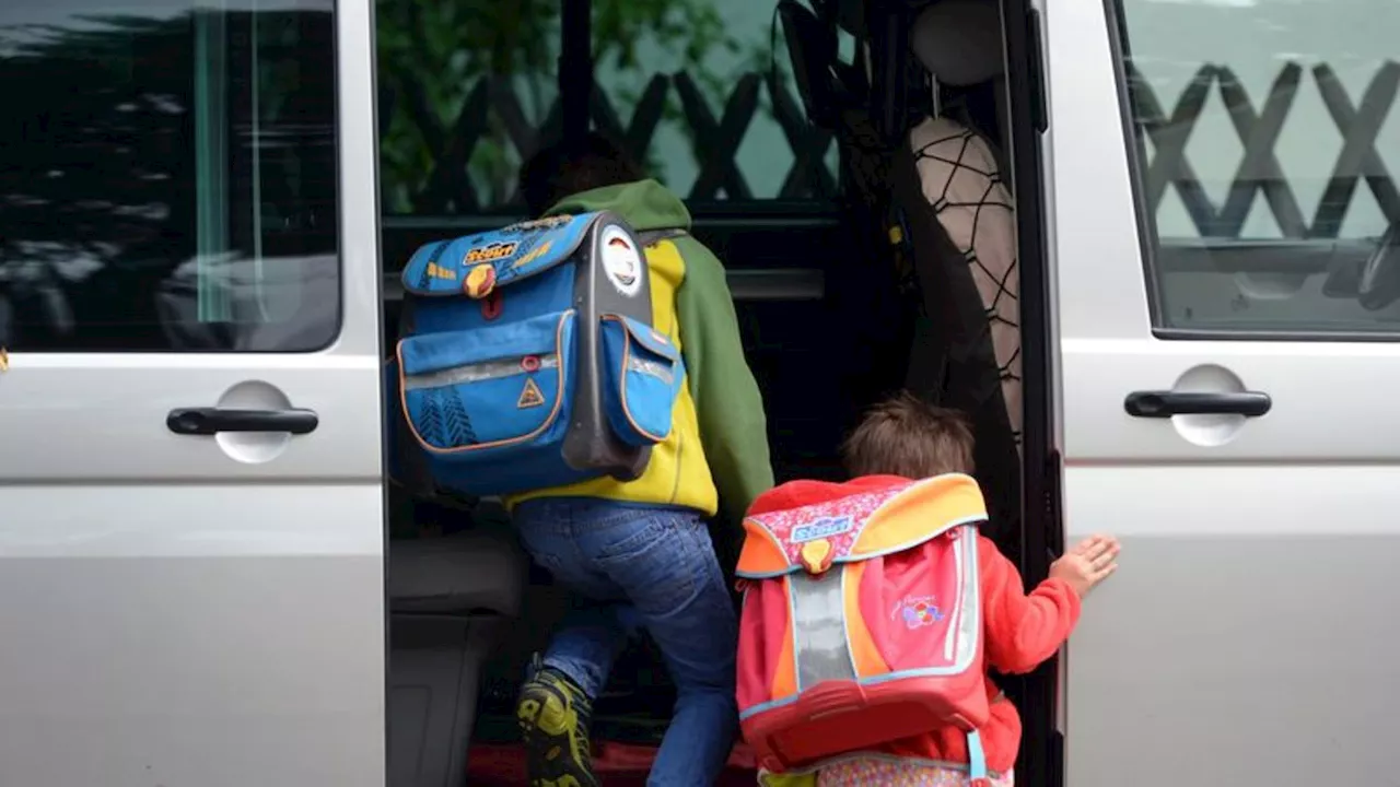 Polizei verteilt Hunderte Strafzettel an Verkehrssünder am ersten Schultag