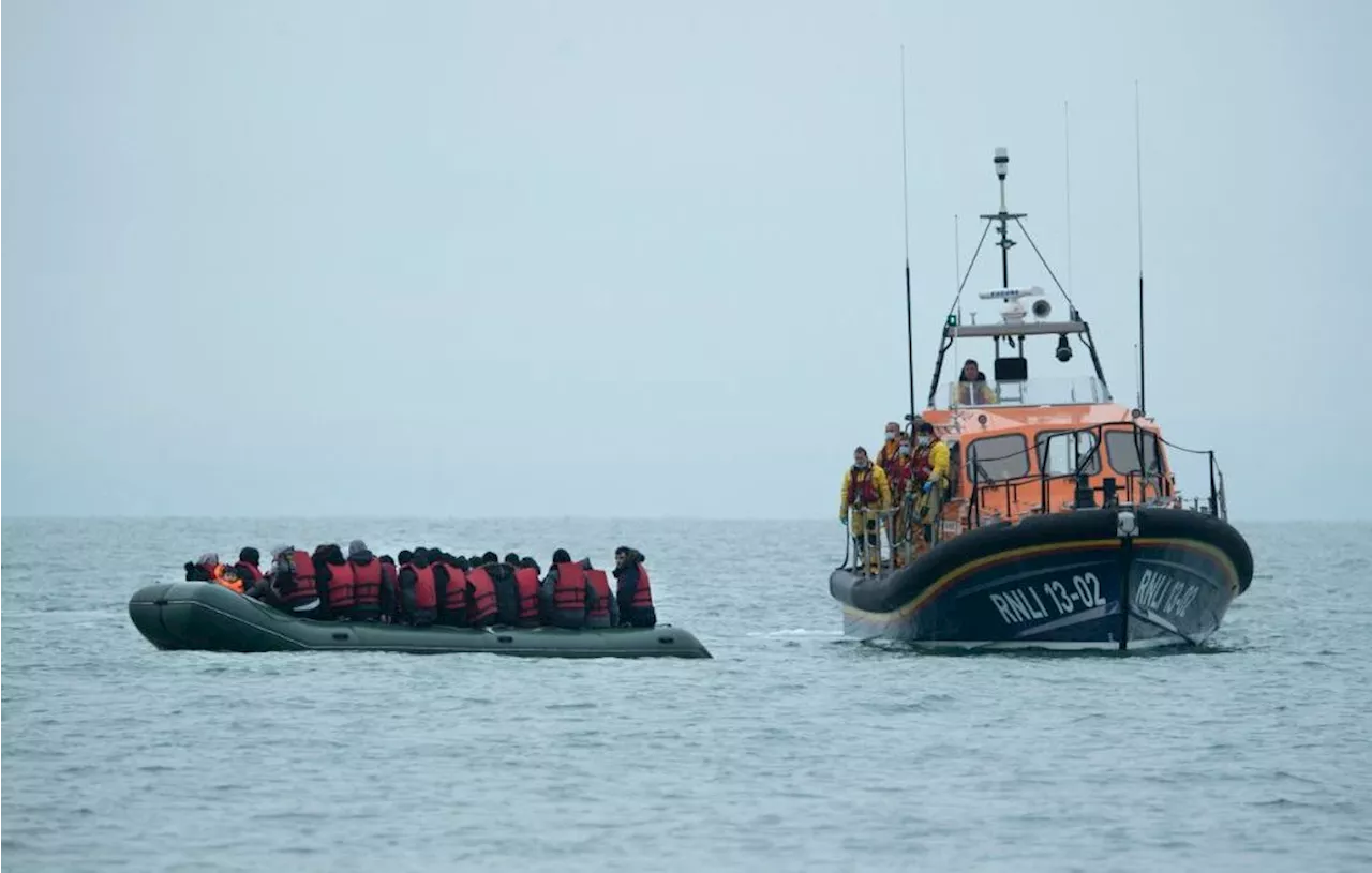 Manche : Au moins douze migrants décèdent dans le naufrage d’une embarcation