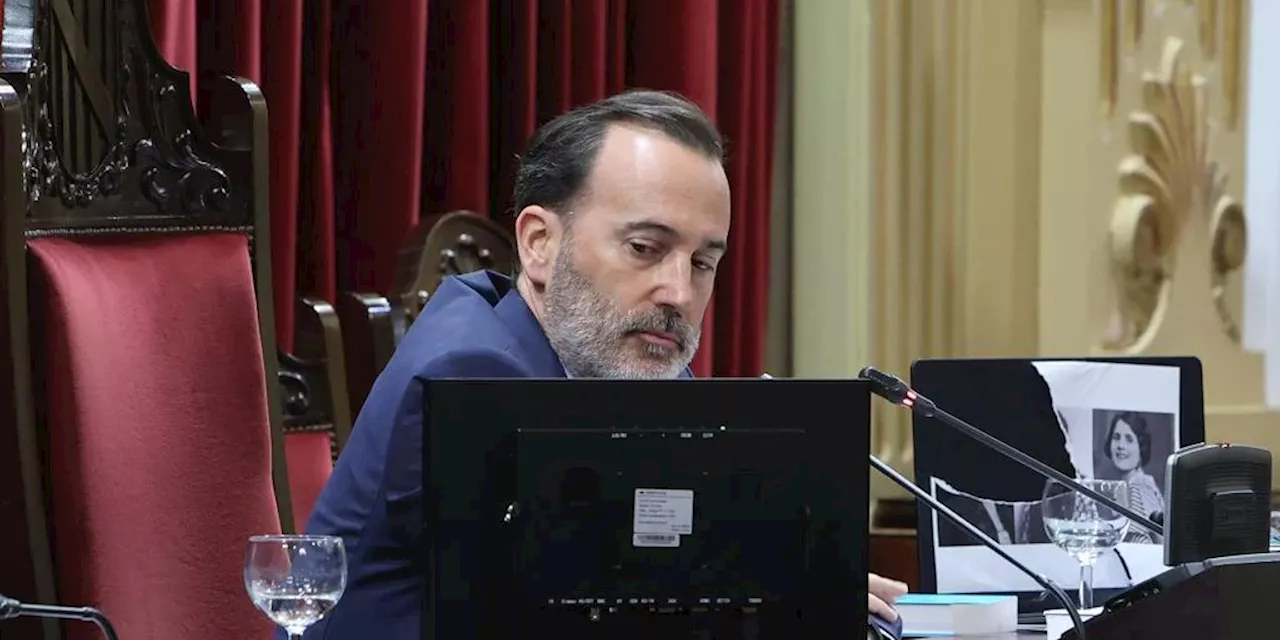 El PP salva a Gabriel Le Senne y permite a Vox mantener la presidencia del Parlamento balear