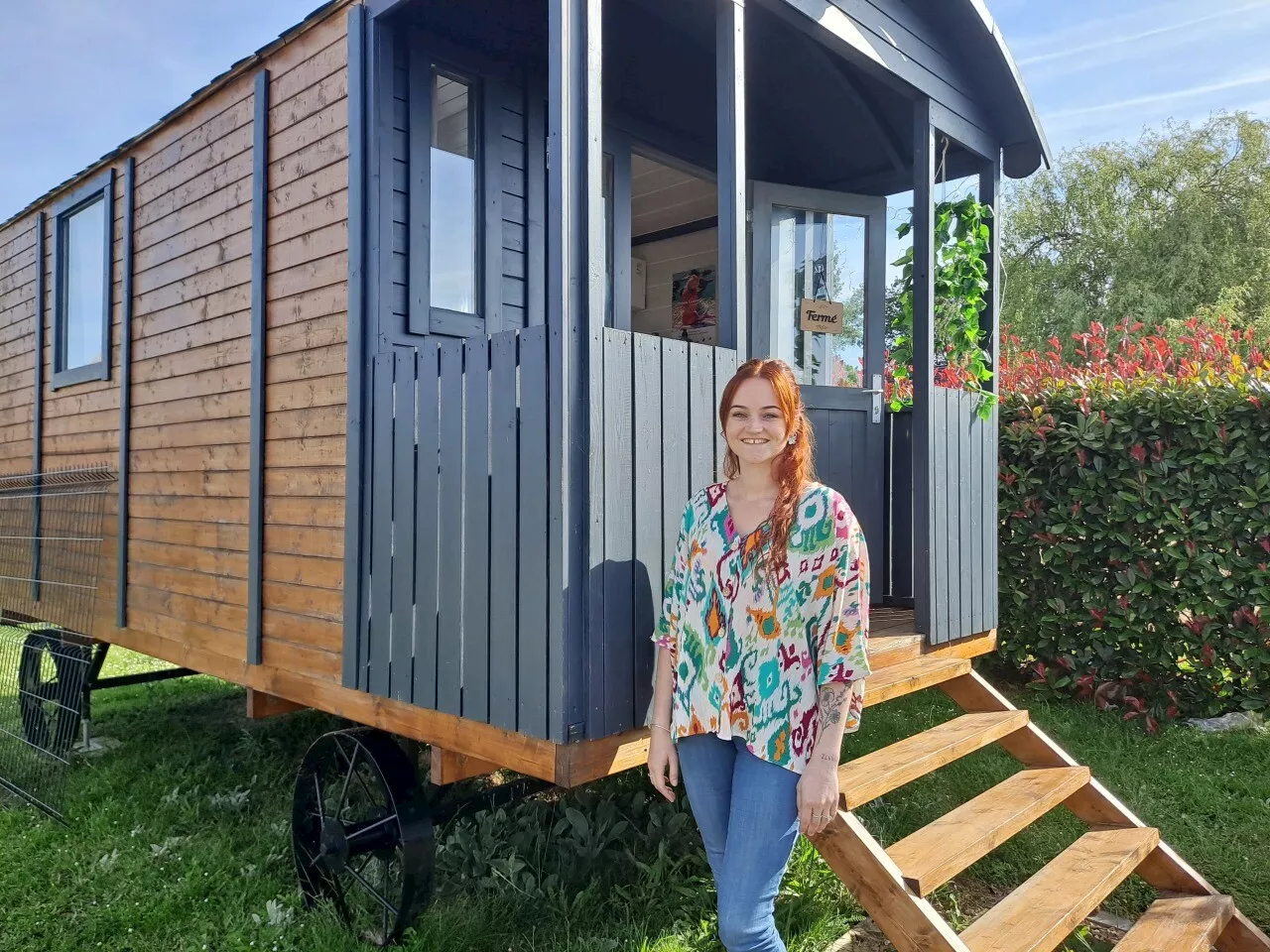 Commerce : dans ce village de l'Eure, elle ouvre un institut de beauté dans sa roulotte