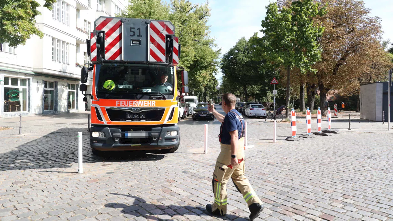 Kaum ein Durchkommen!: Poller-Irrsinn behindert Feuerwehr in Berlin