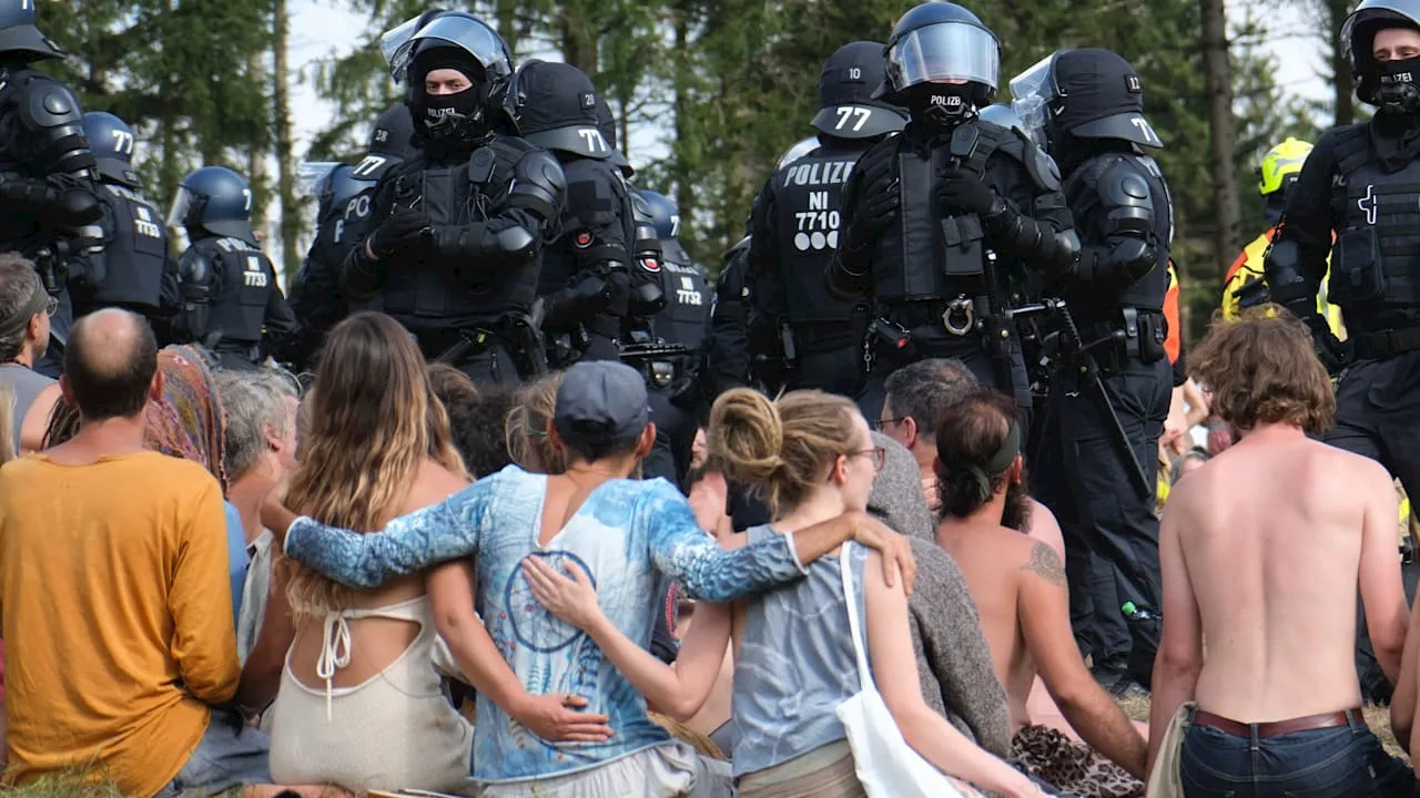 „Rainbow Family“: Hippie-Camp im Harz löst sich auf