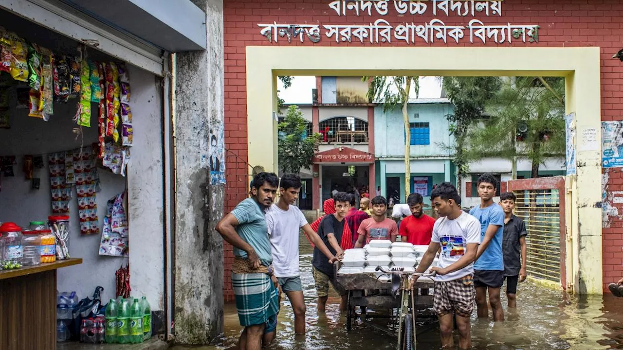 Alluvioni in Bangladesh, l'impegno di ActionAid e i giovani in lotta per i diritti