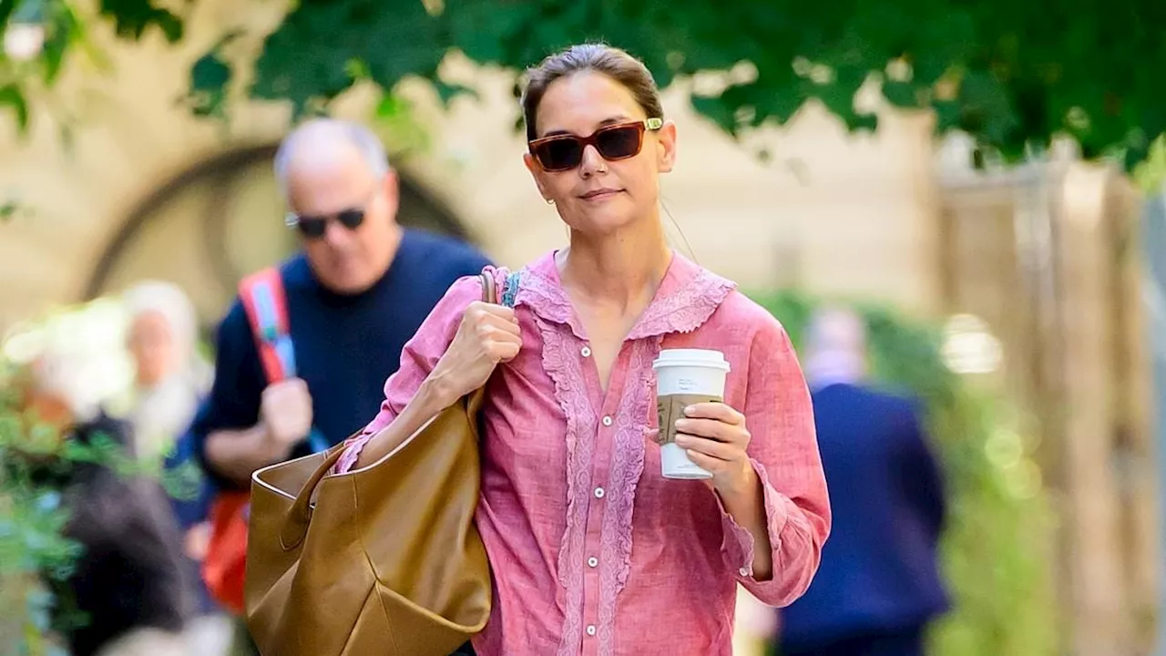 Katie Holmes goes on coffee run as she starts new life without Suri