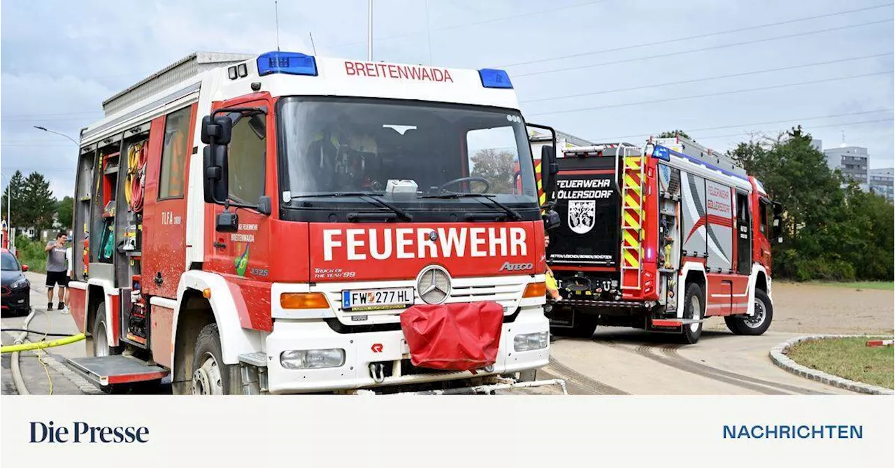 Waldbrand in Niederösterreich: Mehrere Häuser evakuiert