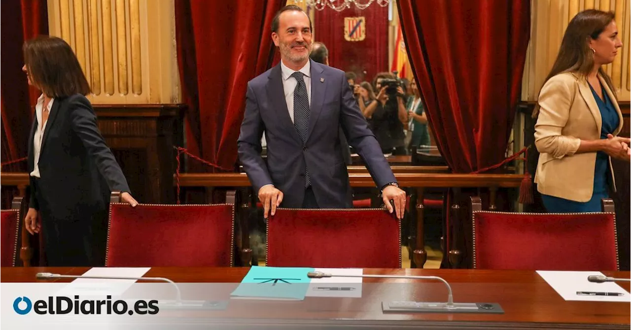 El PP salva al ultra Le Senne, que seguirá de presidente del Parlament balear tras romper una foto de una víctima de Franco